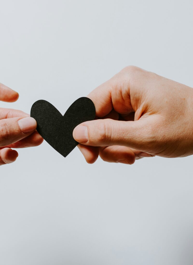 How to Support a Grieving Friend Without Saying the Wrong Thing